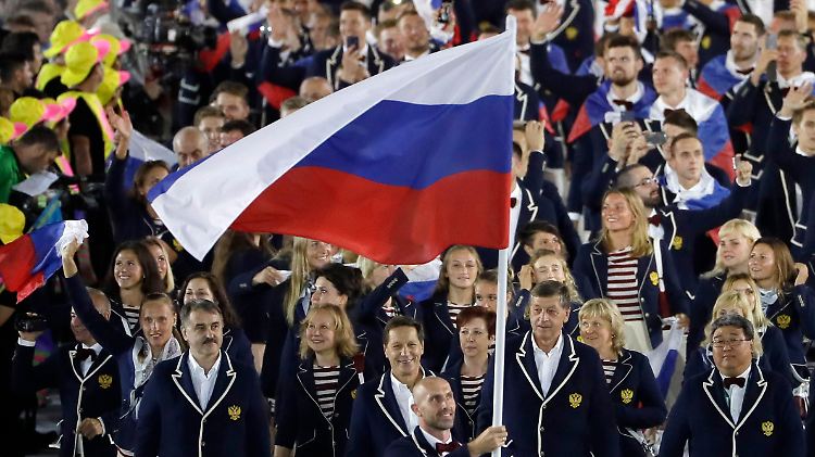 Die russische Mannschaft zeigte sich beim Einzug ins Maracanã in bester Laune.