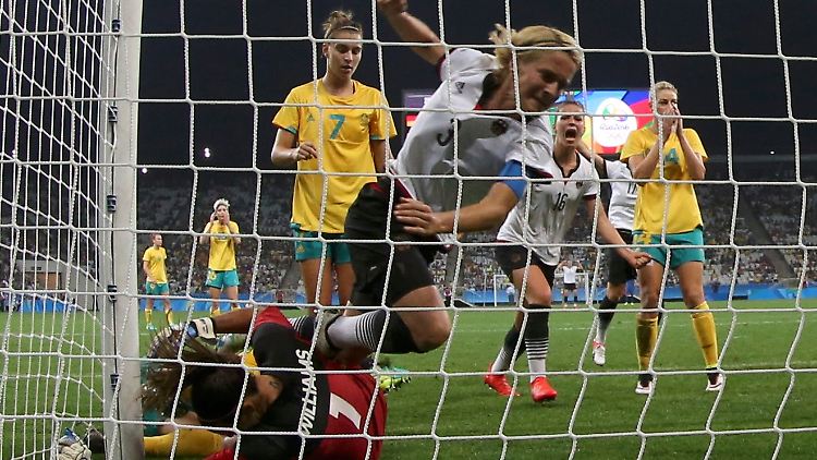 Erst in den letzten Minuten gelingt Bartusiak der Ausgleichstreffer zum 2:2-Endstand.