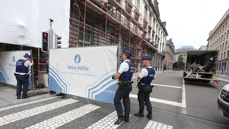 Die Tat ereignete sich direkt vor dem Polizeihauptquartier.