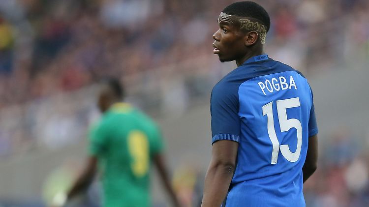 Der Franzose Paul Pogba wird als bislang teuerster Spieler in die Geschichte eingehen.
