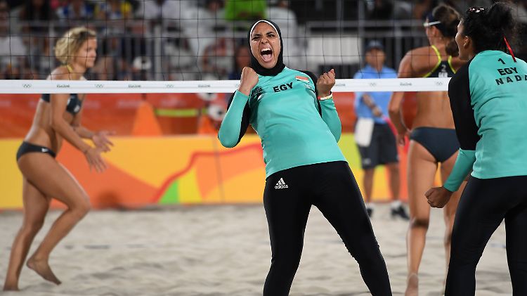 Doaa Elghobashy zeigt, dass Baggern auch anders geht und freut sich über die gekippte Bikini-Regel.