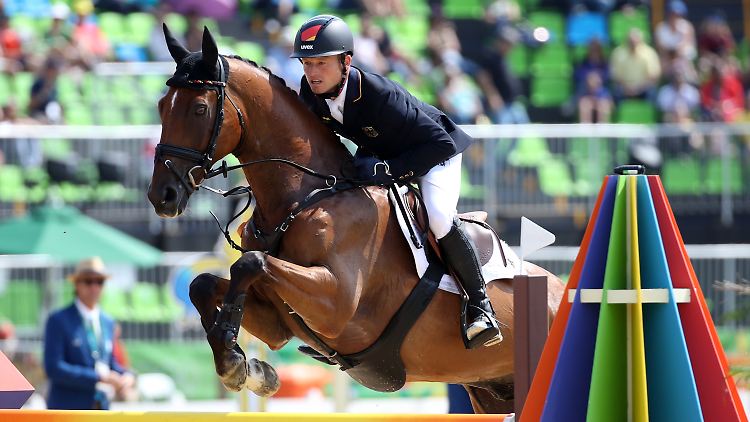 Silber mit dem Team, nun geht es im Einzel um Gold: Michael Jung.
