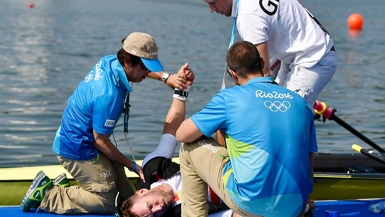 Nicht nur Marcel Hacker, auch sein Partner Stephan Krüger sind nach ihrem Durchlauf physisch am Ende.