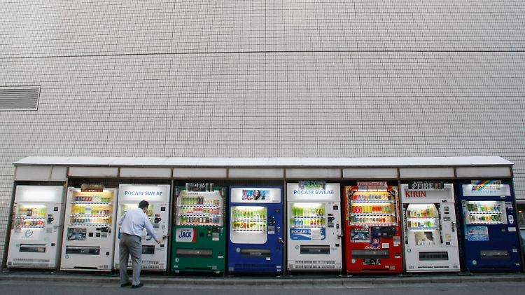 Einige Automaten helfen ihren Kunden sogar bei der Kaufentscheidung.