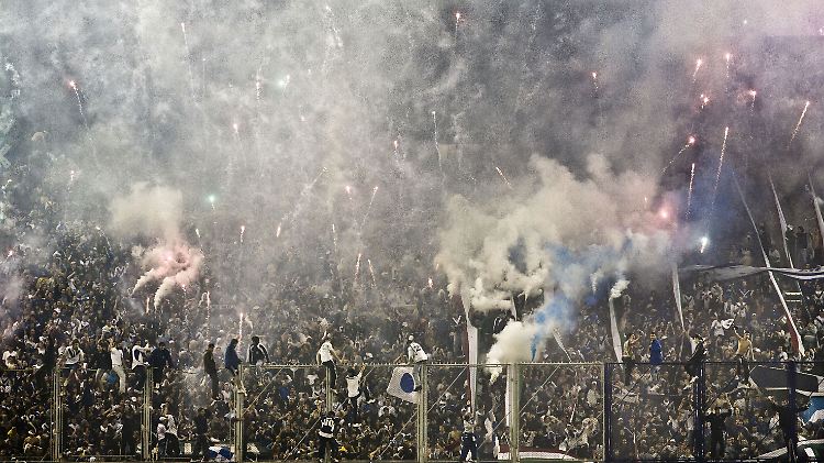 Velez-Hurrican: Argentinischer Fußball fasziniert und stößt ab gleichermaßen.