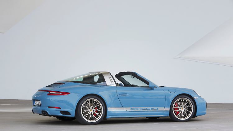 Der Porsche 911 Targa 4S Exclusiv Design Edition wurde in Handarbeit in der Porsche Exclusive Manufaktur veredelt.