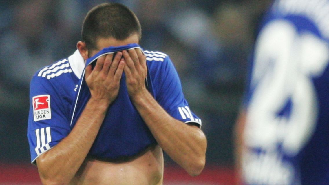 Und jetzt auch noch Champions League: Schalkes Edu nach der Niederlage gegen Leverkusen.