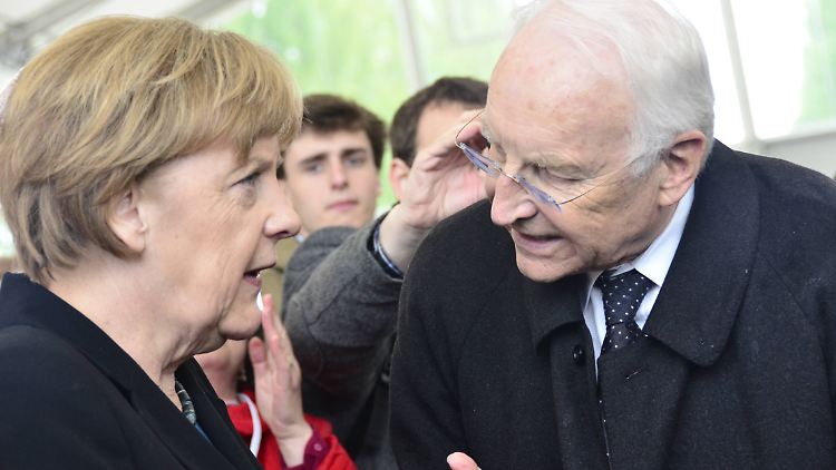 Schwierige Zeiten für CDU und CSU: Das gilt auch für das Verhältnis zwischen Angela Merkel und Edmund Stoiber.