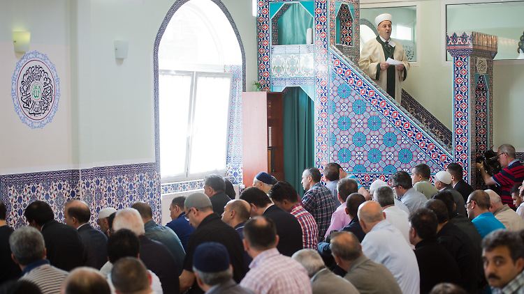 In deutschen Moscheen sind auch islamistische und salafistische Töne zu hören.  