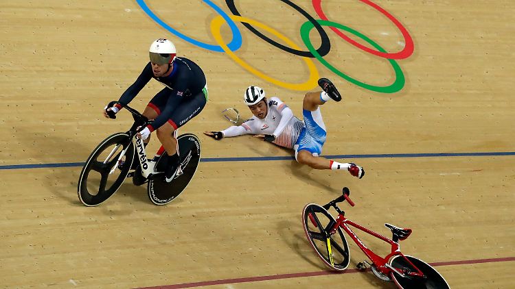 Mark Cavendish löste den Crash auf der Bahn aus. Park Sang-hoon aus Südkorea verletzte sich so schwer, dass er ins Krankenhaus musste.