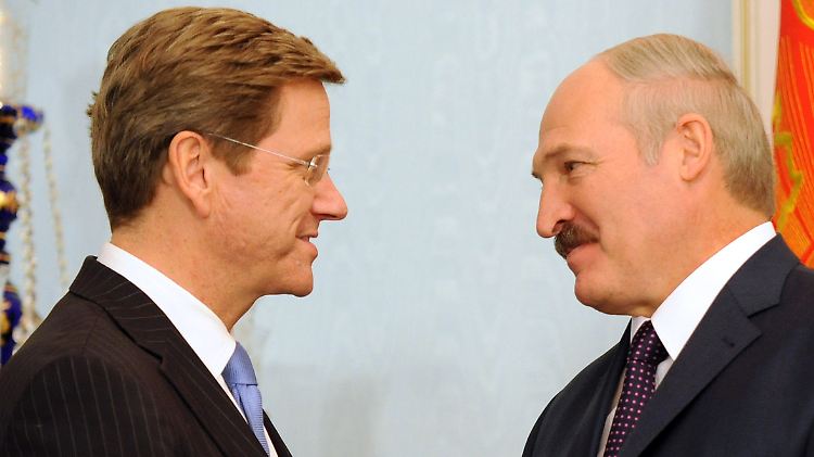Verkniffene Gesichter in Minsk: Westerwelle besucht Lukaschenko