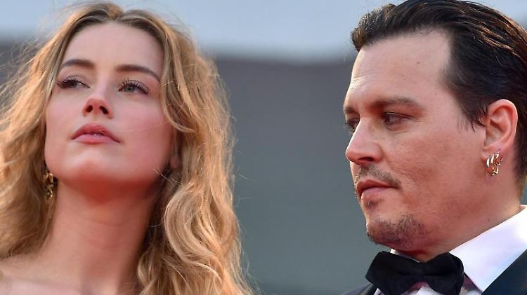 Heard bezichtigte Depp bei der Scheidung der häuslichen Gewalt.