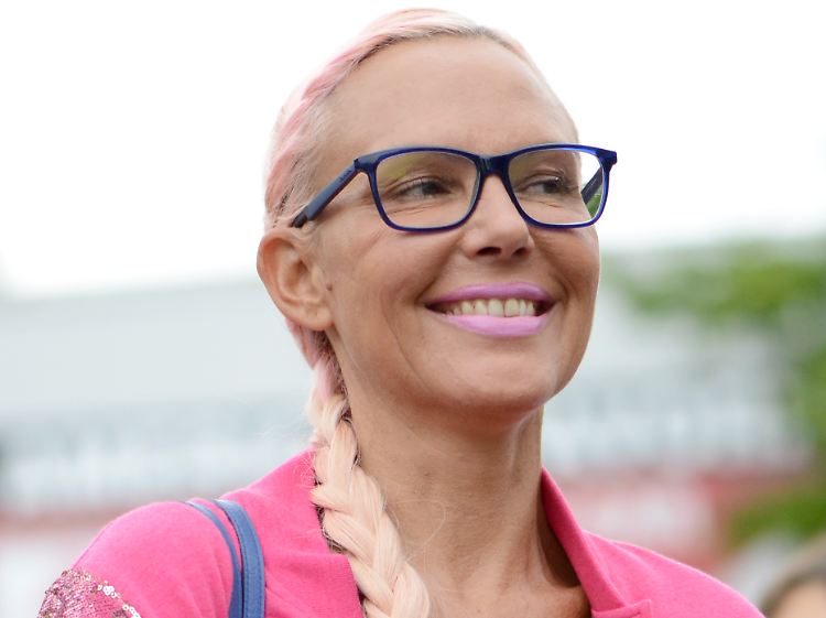 Ein Leben ohne Pink wäre möglich, aber sinnlos: Natascha Ochsenknecht.