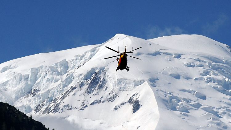 2012 kam es am Mont Maudit bereits einmal zu einem schweren Unglück, bei dem mindestens neun Menschen, darunter mehrere Deutsche, ums Leben kamen. 