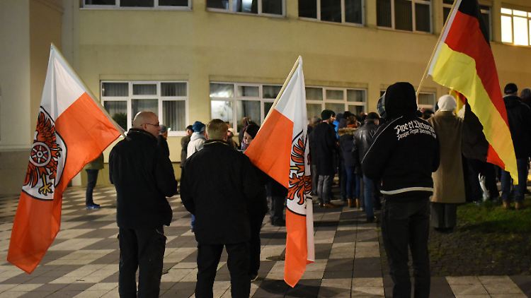 Nicht "die allergrößte Nummer": die Kagida-Demos fielen im Vergleich zum Dresdner Vorbild und zu den Gegendemonstrationen meist ziemlich bescheiden aus. 