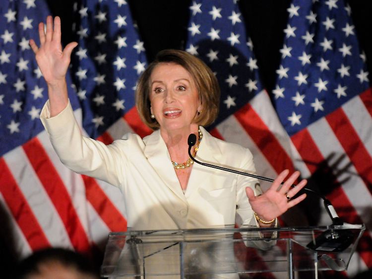 Pelosi vertritt die USA bei der Zeremonie.