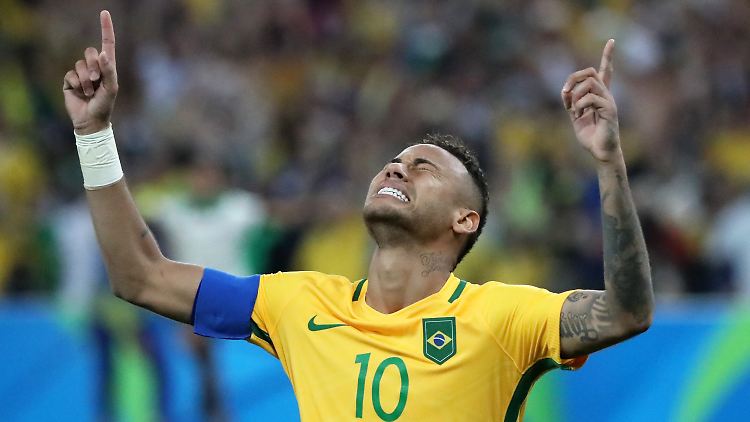 Eine Stunde nach Brasiliens Sieg verkündet Neymar, dass er nicht mehr Kapitän sein möchte.