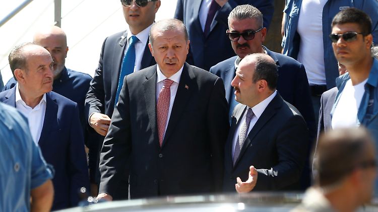 Präsident Erdogan hat Anhänger der Gülen-Bewegung wegen des Putschversuchs im Visier - offenbar auch in Deutschland.