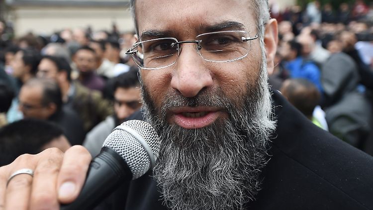 Das Plädoyer für eine gesonderte Unterbringung kommt wenige Tage nach der Verurteilung Anjem Choudarys.