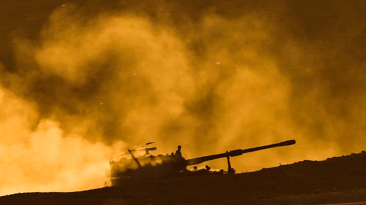 Türkische Artillerie an der syrischen Grenze.