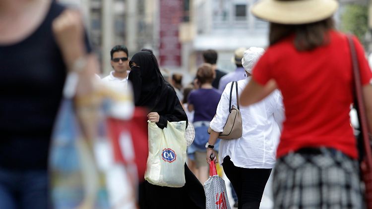 Solche Bilder will Caffier in Deutschland nicht sehen.