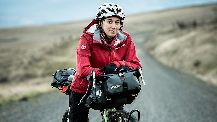 Nicht nur wer mit dem Rad reisen will braucht Stauraum. Auf der Eurobike werden die neuesten Innovationen gezeigt.