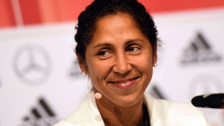 Steffi Jones will keineswegs im Schatten ihrer Vorgängerin stehen.