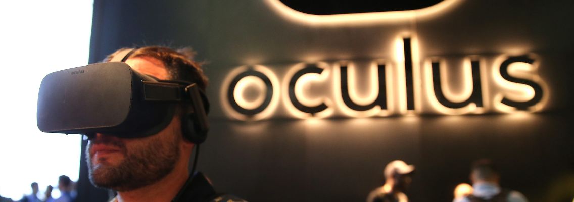 Trat eine Welle von neuen Hardware-Entwicklungen los: das VR-Headset des Start-ups Oculus.