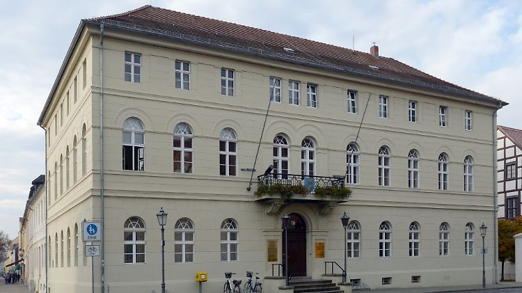 Im Rathaus von Luckenwalde sind Hijab-Trägerinnen unerwünscht.