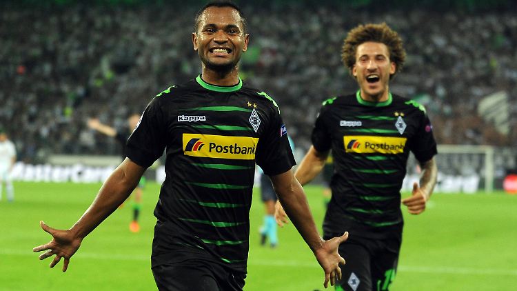 Raffael steuerte drei Treffer zu Mönchengladbachs Kantersieg gegen Bern bei.