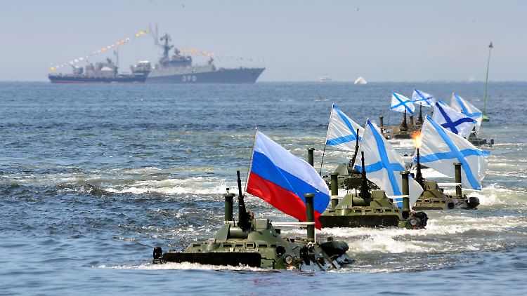 Russische Amphibienfahrzeuge bei Wladiwostok,