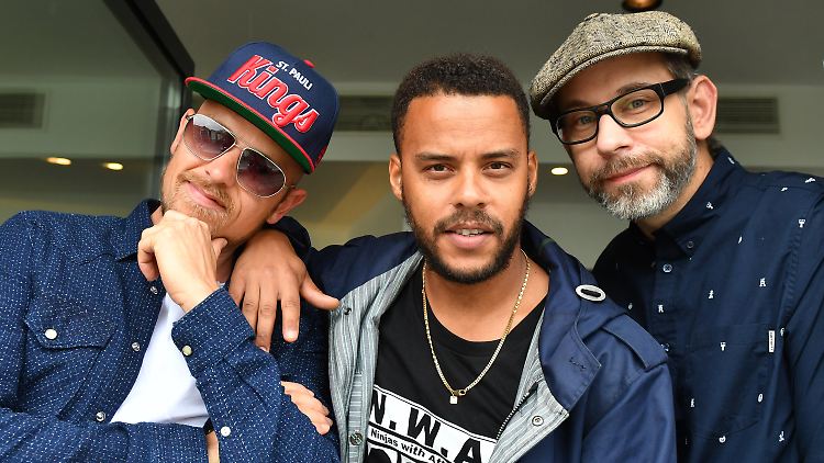 Da sind sie wieder: Jan Delay, Dennis Lisk (Denyo) und Guido Weiß (DJ Mad) von der Band Beginner (v.l.)