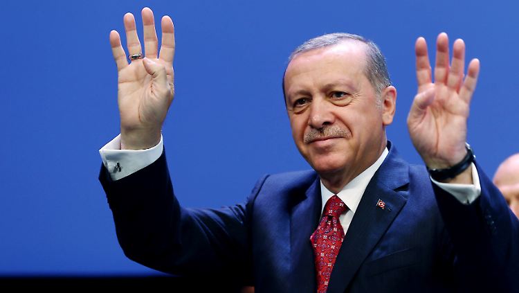 Erdogan will auf jeden Fall ein zusammenhängendes Kurdengebiet an der türkischen Grenze verhindern. Dafür muss er auch einen diplomatischen Preis zahlen.