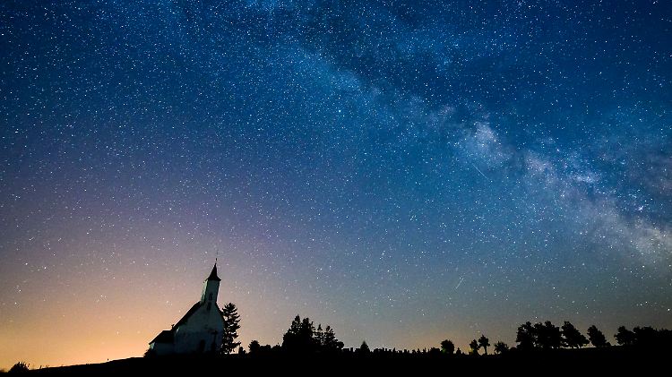Die Milchstraße: Ein internationales Team von Astronomen hat eine Art dunklen Cousin von ihr entdeckt. 