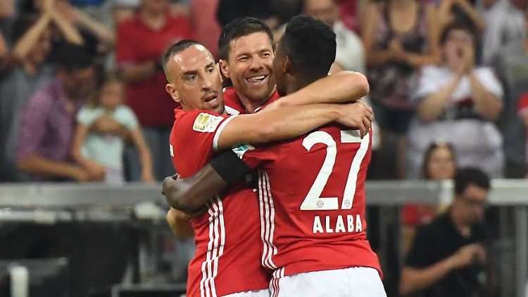 Franck Ribery, Xabi Alonso und David Alaba freuen sich über einen gelungenen Saisonauftarkt.