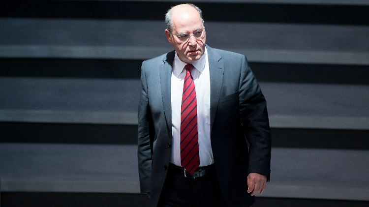 Gregor Gysi hadert mit seiner Fraktionsspitze.
