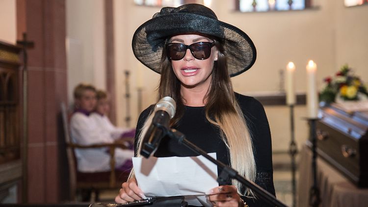 Eigentlich wollte sie mal Germany's Next Top Model werden - nun trauert sie.