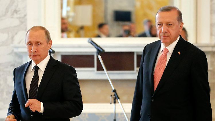 Wladimir Putin und Recep Tayyip Erdogan sind bekennende Fußball-Fans.