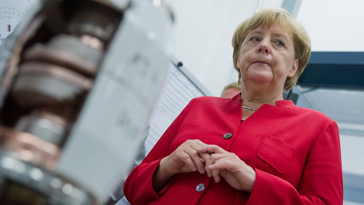 Angela Merkel im Wahlkampf das Leibniz-Institut für Plasmaforschung und Technologie in Greifswald.