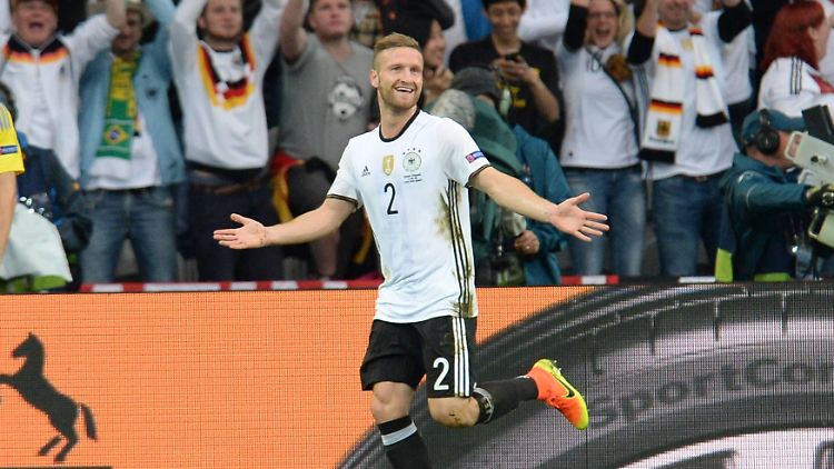 Shkodran Mustafi verteidigt ab sofort hauptberuflich in England. 