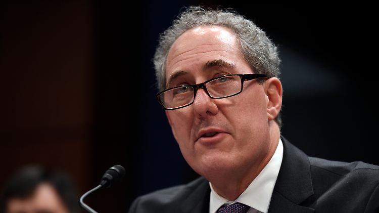 "Der Brexit unterstreicht noch einmal, wie wichtig es ist, in diesem für die weitere Entwicklung Europas wichtigen Moment eine Übereinkunft zu erzielen", sagt Froman.