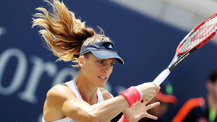 Andrea Petkovic verliert gegen die junge Schweizerin Belinda Bencic glatt in zwei Sätzen.