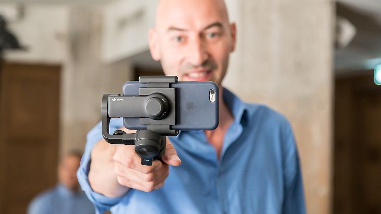 Wackelfrei filmen aus einer Hand: Osmo Mobile macht's möglich.