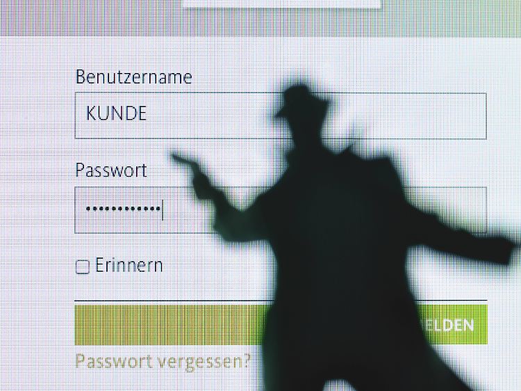 Bei Identitätsdiebstahl ist eine Anzeige bei der Polizei unerlässlich.