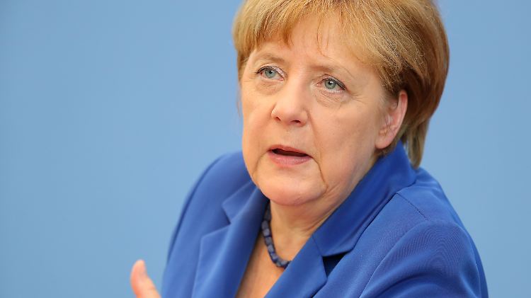 Im Laufe der Flüchtlingskrise sind Angela Merkels Umfragewerte deutlich gesunken.