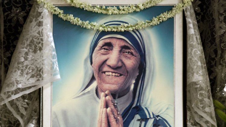 19 Jahre nach ihrem Tod wird Mutter Teresa von Papst Franziskus heiliggesprochen.