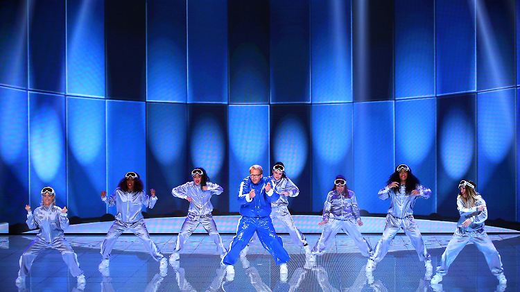 Mehr Charme als Talent: Mario Kotaska bei 'Gettin' jiggy wit it' von Will Smith. 