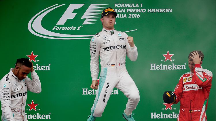 Nico Rosberg siegt in Monza und erhöht den Druck auf Spitzenreiter Lewis Hamilton.
