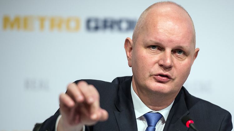 Metro-Chef Olaf Koch hält an der Jahresprognose fest.
