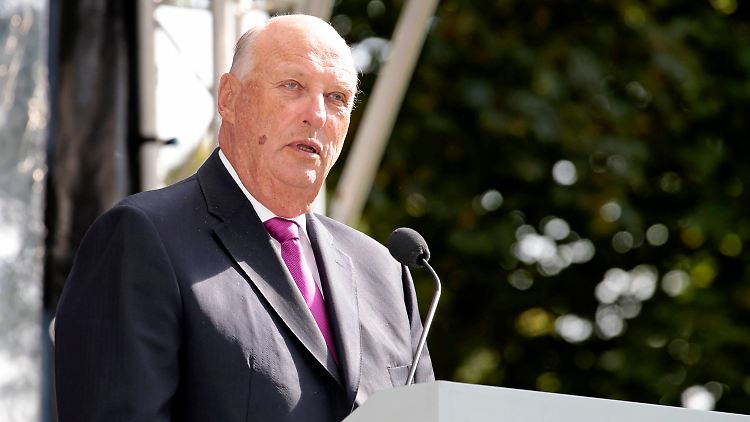 König Harald hält vor 1500 Gästen seine Rede.